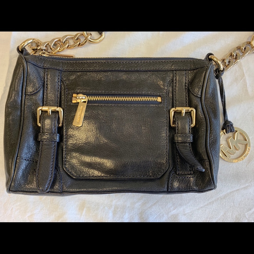 Authentic Michael Kors Crossbody PRICE NEGOTIABLE
